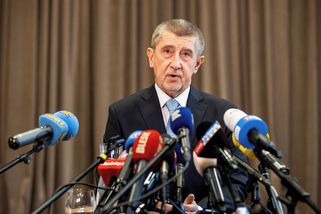 Babiš vyhlásil válku médiím. Místo omluvy za chyby chce kontrolovat tisk - Médium.cz